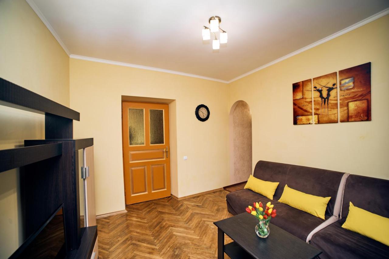 לבוב Apartments Near Potocki Palace מראה חיצוני תמונה