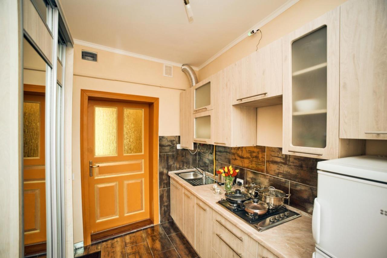 לבוב Apartments Near Potocki Palace מראה חיצוני תמונה